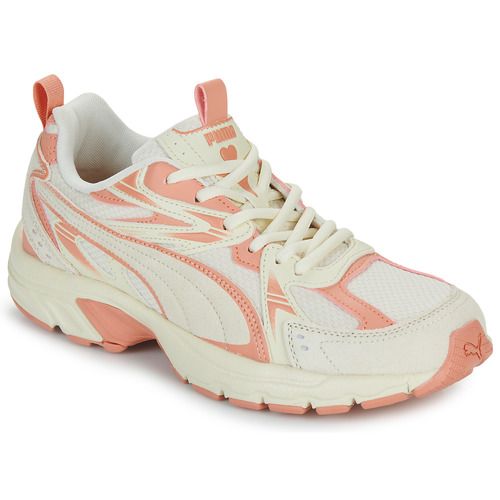 Sneakers basse Puma Milenio TECH SUEDE COQUETTE in beige per donna. Design elegante e moderno, ideali per un look casual e alla moda. Scarpe versatili perfette per ogni occasione, realizzate con materiali di alta qualità per comfort e durata. Acquista ora per un tocco di stile nel tuo guardaroba!