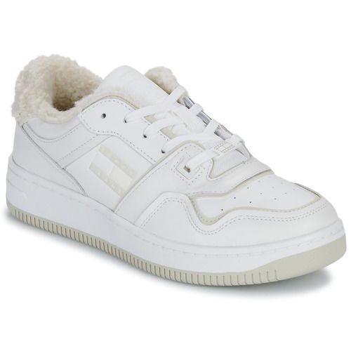 Sneakers basse donna Tommy Jeans TJW RETRO BASKET WL in bianco, stylish e alla moda, perfette per ogni occasione. Comfort e design trendy per un look sportivo casual. Acquista ora le tue nuove sneakers bianche Tommy Jeans!