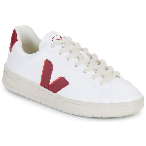 Scarpe basse Veja URCA W Bianco per donna, eleganti e sportive, realizzate con materiali sostenibili. Ideali per un look casual e alla moda, queste sneakers offrono comfort e stile in ogni occasione. Perfette per essere abbinate a jeans o abiti leggeri, le Veja URCA W rappresentano la scelta perfetta per chi cerca qualità e design eco-friendly. Acquista ora le tue sneakers basse Veja URCA W Bianco!