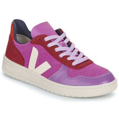Sneakers basse Donna Veja V-10 Rosa in morbido materiale, caratterizzate da un design elegante e moderno. Perfette per ogni occasione, queste scarpe sportive offrono comfort e stile. Acquista ora le Veja V-10 Rosa per un look trendy e sostenibile.