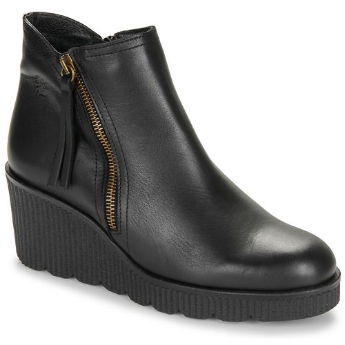 Stivaletti Donna YOKONO MADONA-007PN-SHAMAL-NEGRO in Nero, eleganti e confortevoli, perfetti per ogni occasione. Design alla moda, realizzati con materiali di alta qualità per garantire durata e stile. Scopri il comfort e la versatilità di questi stivaletti, ideali per il tuo guardaroba autunnale e invernale.