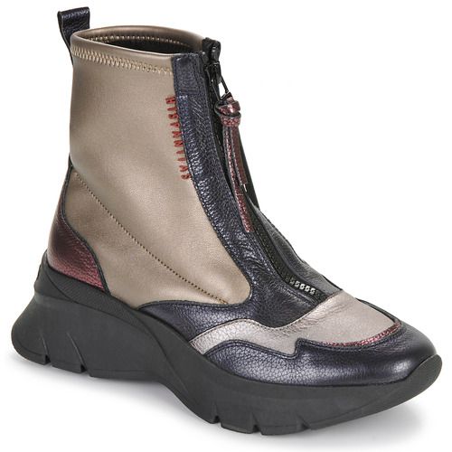 Stivaletti donna Hispanitas HELSINKI in oro, eleganti e versatili, ideali per ogni occasione. Questi stivali dal design sofisticato combinano comfort e stile, perfetti per completare il tuo look. Disponibili nel tuo negozio online di moda.