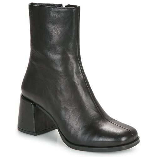 Stivaletti JB Martin JENNA Nero per donna, eleganti e alla moda, realizzati in pelle di alta qualità. Il design versatile si adatta a qualsiasi outfit, rendendoli perfetti per ogni occasione. Scopri il comfort e lo stile di questi stivaletti ideali per l'autunno e l'inverno. Acquista ora i stivaletti JB Martin JENNA Nero per un look chic e sofisticato!