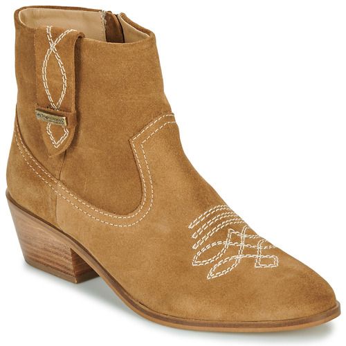 Stivaletti Donna Marrone Les Tropéziennes par M Belarbi LADYZ, eleganti e versatili, ideali per ogni occasione. Realizzati con materiali di alta qualità, offrono comfort e stile. Perfetti per completare il tuo outfit autunnale e invernale. Disponibili in varie taglie per adattarsi a tutte le donne. Acquista ora per un look chic e alla moda!