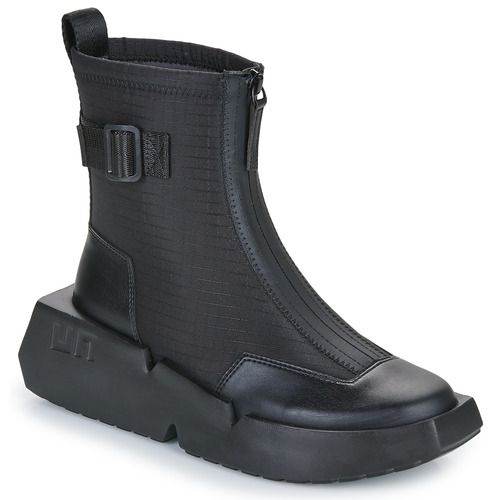 Stivaletti Donna United Nude MEGA BOOTIE Nero in pelle, design moderno e alla moda, tacco alto per un look elegante e raffinato, perfetti per ogni occasione. Ideali per completare outfit casual o sofisticati, comfort e stile in un solo paio di scarpe. Acquista ora i tuoi stivaletti MEGA BOOTIE!