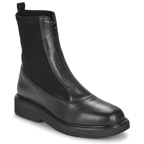 "Unisa FOGGIA Nero Stivaletti Donna eleganti e alla moda, realizzati in morbida pelle nera, con tacco di altezza media per un comfort ottimale. Ideali per ogni occasione, questi stivaletti uniscono stile e versatilità, perfetti da abbinare a jeans o gonne. Scopri il tuo paio perfetto di Unisa FOGGIA per un look sofisticato e chic."
