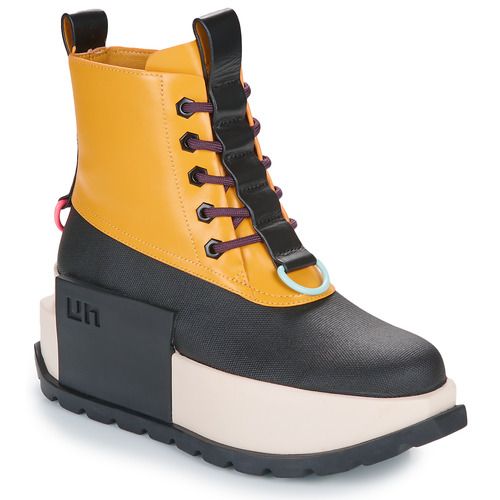 Stivaletti Donna Nero United Nude ROKO PATROL BOOT, realizzati in materiali di alta qualità, con design moderno ed elegante. Perfetti per completare il tuo look, offrono comfort e stile per ogni occasione. Acquista ora per un tocco di classe!