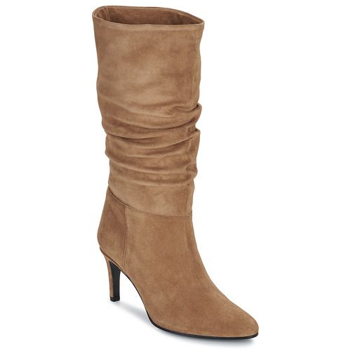 Stivali Donna Freelance CELESTE 65 in Marrone, design elegante e alla moda, perfetti per ogni occasione. Realizzati con materiali di alta qualità per garantire comfort e durata. Ideali per completare il tuo look autunnale o invernale. Scopri la comodità e lo stile con gli stivali CELESTE 65, un must-have nel tuo guardaroba.