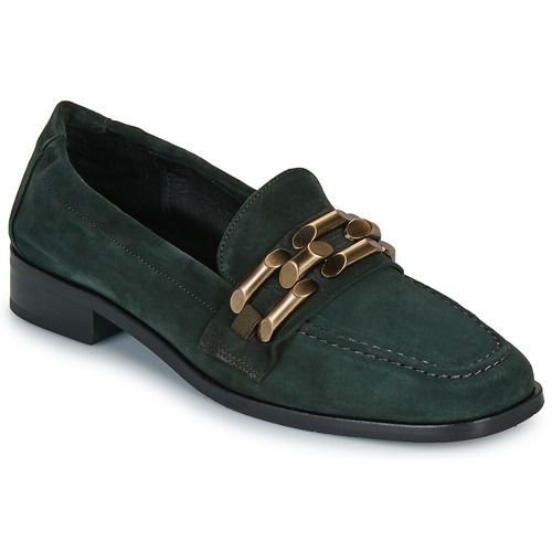 Mocassini Donna Adige JAZZ in Verde, eleganti e confortevoli, ideali per ogni occasione. Realizzati con materiali di alta qualità, questi mocassini uniscono stile e praticità, perfetti per un look trendy e casual. Scopri la comodità e il design raffinato dei mocassini Adige JAZZ Verde.