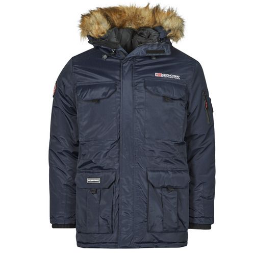 Parka Uomo Geographical Norway BATTLEGIANT Marine, giacca invernale impermeabile con cappuccio, ideale per le avventure all'aperto. Design moderno e materiali di alta qualità per garantire comfort e protezione. Perfetto per escursioni, viaggi e attività all'aperto. Disponibile in diverse taglie e colori. Acquista ora il Parka Geographical Norway BATTLEGIANT Marine per un look trendy e funzionale.