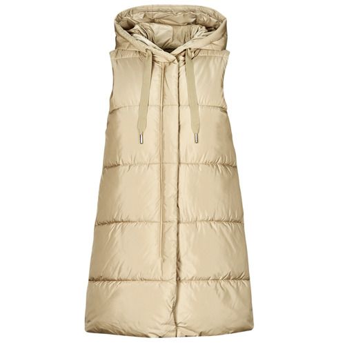 Piumino Only ONLASTA Beige Donna, elegante e versatile, perfetto per l'inverno. Realizzato in materiale di alta qualità, offre calore e comfort. Ideale per look casual e chic, ottimo abbinamento per jeans e stivali. Scopri il tuo nuovo must-have per la stagione fredda!