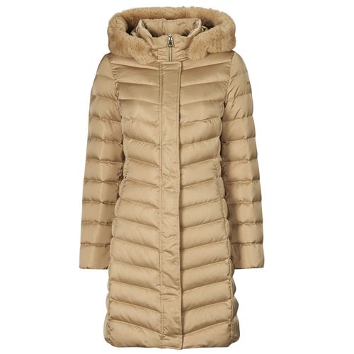 Piumino Geox W BETTANIE LONG JKT Beige Donna, elegante e caldo, ideale per la stagione invernale. Realizzato con materiali di alta qualità, questo piumino offre stile e comfort. Scopri la perfetta combinazione di moda e funzionalità con il Geox W BETTANIE LONG JKT, un must-have per ogni guardaroba femminile. Acquista ora e affronta l'inverno con classe.