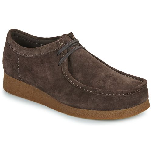 Scarpe Clarks WallabeeEVO Marrone Derby Uomo, stivali eleganti in pelle per il comfort quotidiano, design classico, perfetti per ogni occasione. Acquista ora le tue Clarks WallabeeEVO per uno stile senza tempo e qualità eccezionale.
