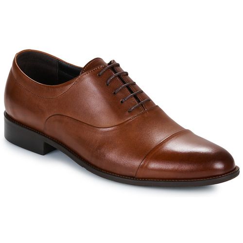 Scarpe uomo So Size INDIANA Marrone Richelieu, eleganti e versatili, perfette per ogni occasione. Design raffinato e confortevole, realizzate con materiali di alta qualità. Ideali per completare il tuo look formale o casual. Acquista ora le So Size INDIANA Marrone e risalta il tuo stile!
