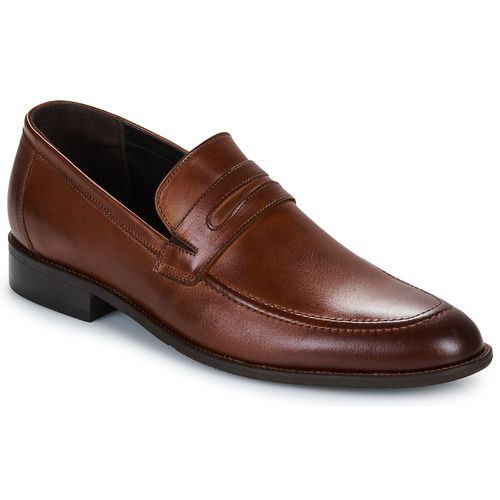 Mocassini uomo So Size PALMIRE in marrone, ideali per il comfort e lo stile quotidiano. Perfetti per ogni occasione, questi mocassini contemporanei offrono un look elegante e versatile. Acquista ora i tuoi So Size PALMIRE per un'eleganza senza tempo e un'ottima vestibilità.