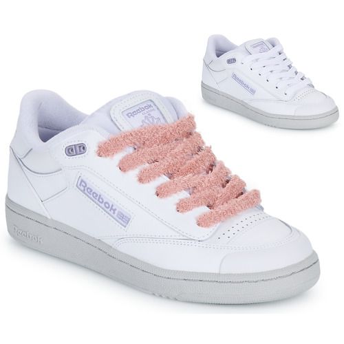 Sneakers basse Reebok Classic CLUB C BULC Bianco per donna, dal design elegante e versatile, perfette per ogni occasione. Comode e alla moda, queste scarpe sono ideali per un look casual e trendy.
