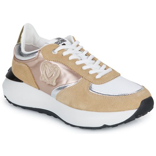 Sneakers basse Love Moschino SPEED LOVE Multicolore per Donna, caratterizzate da un design trendy e vivace. Queste sneakers sono ideali per un look casual e alla moda, perfette per ogni occasione. Realizzate con materiali di alta qualità, offrono comfort e stile. Aggiungi un tocco di originalità al tuo guardaroba con queste esclusive sneakers Love Moschino.