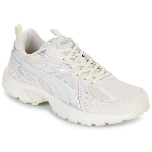 Sneakers Uomo Puma Milenio Tech Suede Bianco: elegante e versatile calzatura sportiva, realizzata in morbido suede bianco, ideale per un look casual e alla moda. Perfette per ogni occasione, queste scarpe offrono comfort e stile, rendendole un must-have per gli appassionati di moda e sport. Acquista ora per un tocco di classe nel tuo guardaroba!