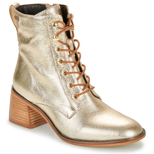 Stivaletti Donna Les Tropéziennes par M Belarbi FIFI Oro, eleganti e versatili, disponibili in una raffinata tonalità dorata. Ideali per ogni occasione, questi stivaletti offrono comfort e stile, perfetti da abbinare a qualsiasi outfit. Acquista ora per aggiungere un tocco di classe al tuo guardaroba!