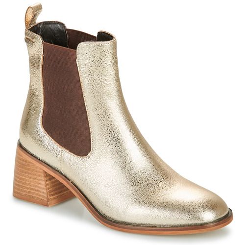 Stivaletti Donna Les Tropéziennes par M Belarbi FILOU Oro, eleganti e chic, perfetti per ogni occasione. Design alla moda con dettagli raffinati, realizzati in materiali di alta qualità. Ideali per completare il tuo outfit con stile. Acquista ora gli stivaletti FILOU Oro per un look impeccabile!