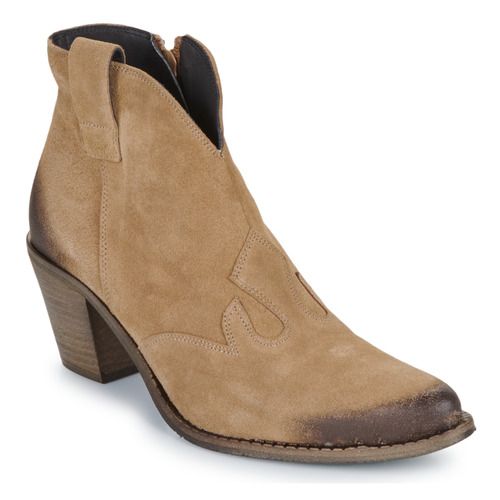 Stivaletti ZUNA Marrone Donna: eleganti e versatili, perfetti per ogni stagione. Realizzati in pelle di alta qualità, questi stivaletti offrono comfort e stile. Il design sofisticato si adatta a vari outfit, rendendoli un must-have nel tuo guardaroba. Ideali per occasioni casual o formali, gli stivaletti ZUNA sono la scelta perfetta per le donne che vogliono un look chic e alla moda.