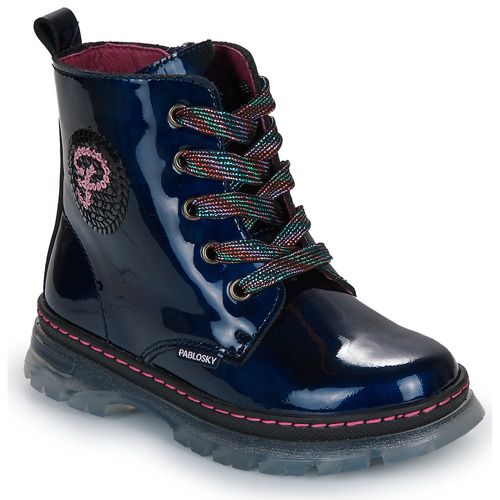 Stivaletti Pablosky per bambina, modello 434229-C Marine, eleganti e comodi, perfetti per ogni occasione. Design moderno e resistente, ideali per l'autunno e l'inverno. Acquista ora gli stivaletti Pablosky per aggiungere stile e comfort al guardaroba della tua bimba.