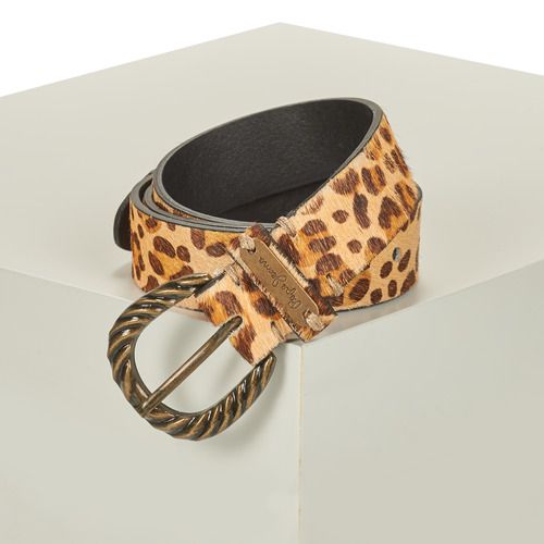 Cintura Donna Pepe Jeans HALSEYPRINT BELT Marrone, elegante e versatile, ideale per completare ogni outfit. Realizzata in materiale di alta qualità, offre comfort e stile. Perfetta per l’uso quotidiano e per occasioni speciali. Aggiungi un tocco di moda al tuo guardaroba con questa cintura trendy.