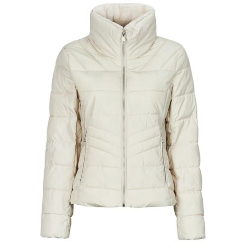 Piumino Donna Only ONLHELEN Beige, elegante e trendy, ideale per l'inverno. Realizzato in materiale di alta qualità, offre calore e comfort. Perfetto per outfit casual e chic, questo piumino è un must-have per ogni guardaroba femminile. Scopri lo stile unico e la versatilità del piumino ONLHELEN, disponibile ora!