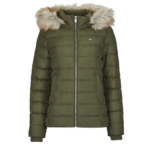Piumino Donna Tommy Jeans TJW BASIC HOODED DOWN JACKET EXT Kaki, elegante e caldo, ideale per l'inverno. Giacca imbottita con cappuccio, perfetta per chi cerca comfort e stile. Acquista ora il piumino Tommy Jeans per rimanere alla moda e affrontare il freddo con classe.