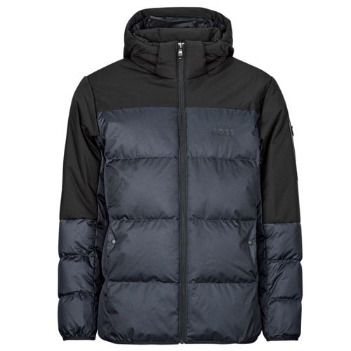 Piumino Uomo BOSS J_Hamar 3 Blu, elegante e trendy, ideale per l'inverno. Realizzato con materiali di alta qualità, offre comfort e calore. Perfetto per look casual e sportivi, questo piumino è un must-have per ogni uomo che cerca stile e funzionalità. Acquista ora il BOSS J_Hamar 3 Blu per un guardaroba moderno e alla moda.