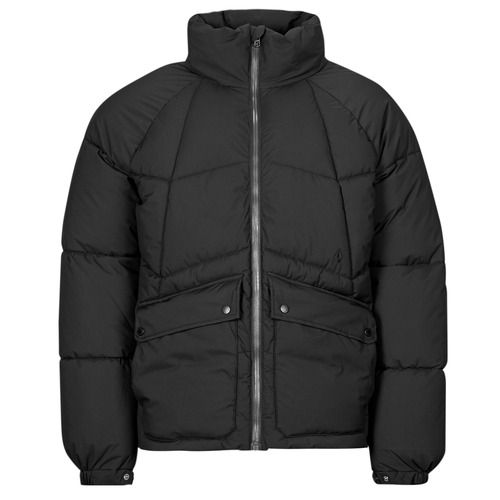 Piumino Uomo Volcom MAXSTONE 5K JKT Nero, giacca impermeabile e traspirante, ideale per l'inverno e le attività all'aperto. Design moderno e pratico, perfetta per lo sport e il tempo libero. Scopri il comfort e la qualità del piumino Volcom, un must-have per la tua collezione di abbigliamento maschile.