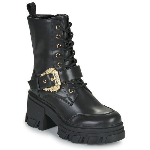 Stivaletti Donna Versace Jeans Couture VA3S86 Nero, eleganti e alla moda, realizzati in pelle di alta qualità. Ideali per completare outfit chic e casual. Acquista ora per un tocco di lusso nel tuo guardaroba.