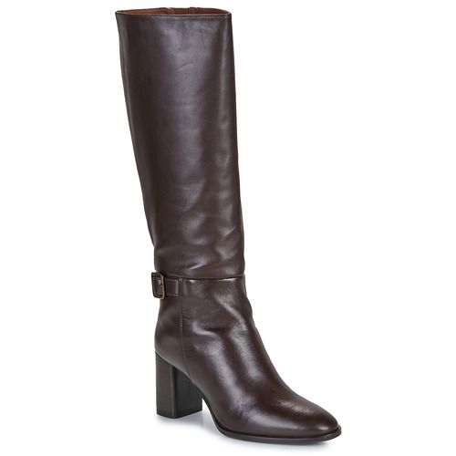 Stivali Bronx ABB-EY Marrone per Donna, eleganti e confortevoli, perfetti per ogni occasione. Scopri il mix ideale di stile e praticità con questi stivali di alta qualità, realizzati con materiali resistenti. Aggiungi un tocco di classe al tuo guardaroba con i Bronx ABB-EY, i tuoi nuovi stivali preferiti per l'autunno e l'inverno.