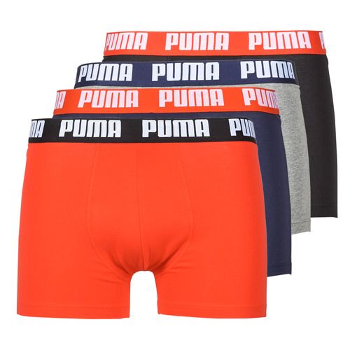 Boxer uomo Puma PUMA BASIC X4 multicolore, realizzati in morbido cotone per un comfort ottimale. Design moderno e alla moda, ideale per l'uso quotidiano. Perfetti per chi cerca qualità e stile, questi boxer offrono una vestibilità eccellente e traspirabilità. Acquista ora i boxer Puma PUMA BASIC X4 multicolore per un look sportivo e dinamico.