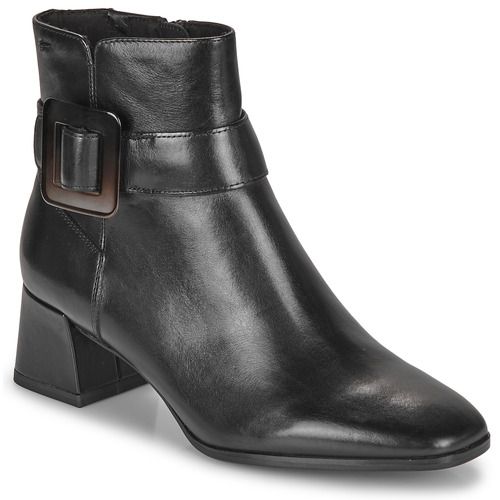 Stivaletti Donna Tamaris IBIS Nero in pelle, eleganti e versatili, ideali per ogni occasione. Questi stivaletti offrono comfort e stile, perfetti per il tuo guardaroba autunnale. Acquista ora i Tamaris IBIS Nero per un look alla moda e sofisticato.