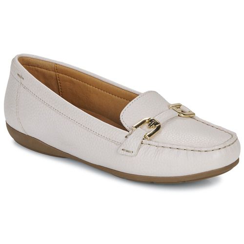 Mocassini Donna Geox D ANNYTAH MOC Beige, eleganti e confortevoli, ideali per un look casual-chic. Perfetti per ogni occasione, offrono stile e praticità grazie alla loro suola traspirante e alla qualità dei materiali. Aggiungi un tocco di classe al tuo guardaroba con questi mocassini versatili. Disponibili per acquisto online.