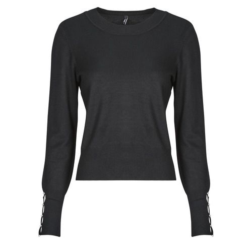Maglione Donna Only ONLCELINE Nero, elegante e versatile, perfetto per outfit invernali. Realizzato in morbido tessuto, offre comfort e stile per ogni occasione. Ideale da abbinare a jeans o gonne, aggiungendo un tocco di classe al tuo guardaroba. Disponibile online per un acquisto facile e veloce.