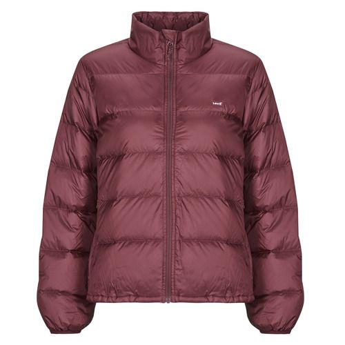 Piumino Donna Levis POLLY PACKABLE DWN JCKT Bordeaux, elegante giacca imbottita leggera, perfetta per le stagioni fredde. Realizzato in materiali di alta qualità, offre calore e comfort senza rinunciare allo stile. Ideale per outfit casual e attività all'aperto, questo piumino è facilmente ripiegabile per una facile portabilità. Acquista ora il tuo Piumino Levis, un must-have per il guardaroba invernale!