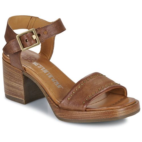 Sandali Airstep / A.S.98 ALCHA CHIC Marrone per donna, elegante calzatura estiva con design alla moda e suola comoda, perfetti per ogni occasione. Realizzati con materiali di alta qualità, questi sandali offrono stile e comfort, ideali per completare il tuo outfit. Disponibili in marrone, questi sandali sono un must-have per la stagione estiva.