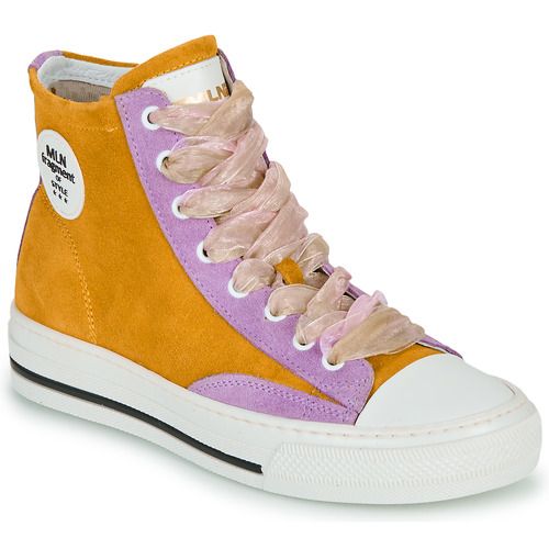 Sneakers alte Meline Giallo per donna, caratterizzate da un design moderno e vivace. Queste scarpe sportive offrono comfort e stile, perfette per ogni occasione. Ideali per completare il tuo outfit con un tocco di colore, le Sneakers alte Meline Giallo sono un must-have per le trendsetter. Scopri il tuo nuovo paio di sneakers per un look alla moda e alla comodità.