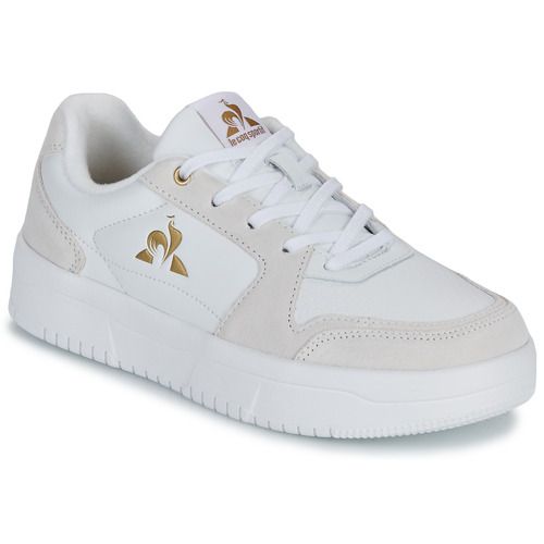 Sneakers basse Le Coq Sportif BILLIE Bianco per donna, elegante e versatile, ideale per ogni occasione. Design moderno e comodità assicurata, perfette per un look casual-chic. Acquista ora le sneakers più trendy della stagione!