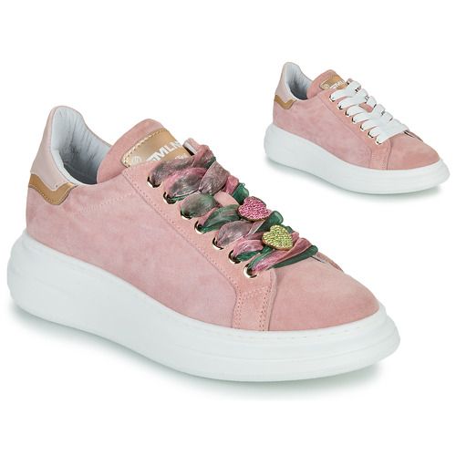 Sneakers basse Meline Rosa per donna, eleganti e alla moda, ideali per ogni occasione. Perfette per il giorno e la sera, queste sneaker offrono comfort e stile, rendendole un must-have nel tuo guardaroba. Scopri la qualità e il design unico di queste sneakers rosa, perfette per abbinamenti versatili.
