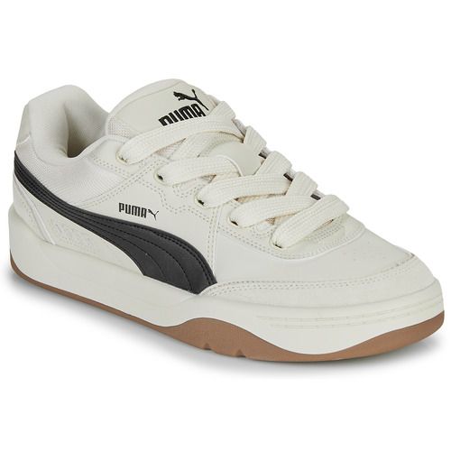 Sneakers Uomo Puma Park Lifestyle SK8 Nero, un modello elegante e versatile, ideale per il tempo libero e casual wear. Caratterizzate da un design moderno, queste scarpe offrono comfort e stile per ogni occasione. Scopri l'originalità delle Puma Park Lifestyle SK8 in nero, perfette per chi cerca qualità e tendenza. Acquista ora le tue nuove sneakers Puma!