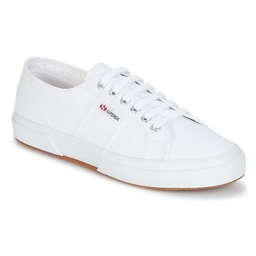 Sneakers Uomo Superga 2750 CLASSIC Bianco - eleganti e versatili, perfette per ogni occasione. Queste scarpe, iconiche nel loro design, offrono un comfort eccezionale e uno stile intramontabile. Acquista ora per un look casual e alla moda!