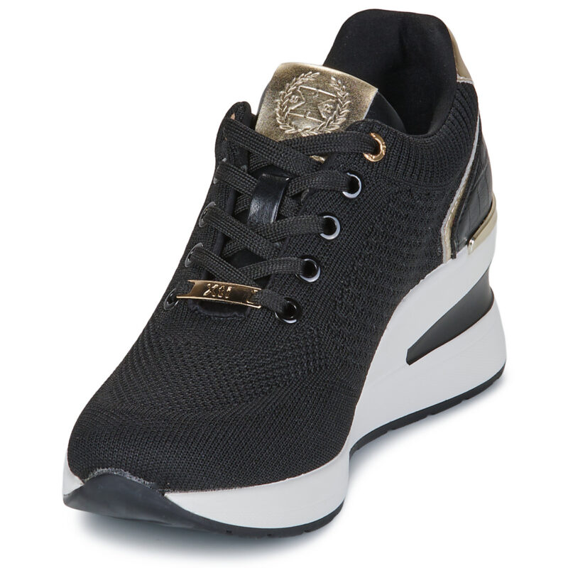 Xti 143721 Schwarze Low-Top-Sneaker f&uuml;r Damen - Gr&ouml;&szlig;e 3