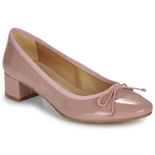 Ballerine Donna Betty London HANNA in morbida pelle, ideali per un look elegante e raffinato. Design versatile con punta arrotondata e dettagli accattivanti, perfette per ogni occasione. Acquista ora per aggiungere comfort e stile al tuo guardaroba!