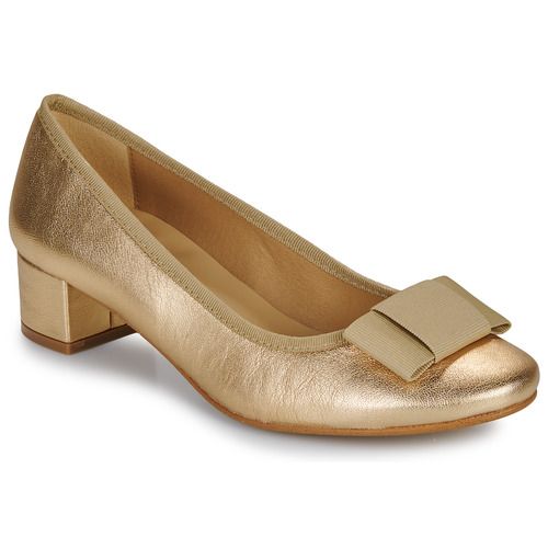 Ballerine eleganti Betty London Hélène per donna, in stile raffinato e comodo, ideali per ogni occasione. Queste scarpe ballerine presentano un design classico con dettagli sofisticati, perfette per completare il tuo outfit. Disponibili in varie taglie, rappresentano un must-have per la stagione. Scopri il comfort senza rinunciare allo stile con le ballerine Betty London Hélène.