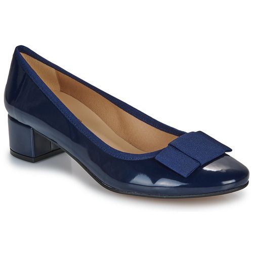 Ballerine Helene di Betty London per donna, eleganti e comode, realizzate in materiali di alta qualità. Design raffinato e versatilità per ogni occasione, ideali per completare il tuo outfit con stile. Scarpe balerine perfette per la primavera e l'estate, disponibili in diverse colorazioni. Acquista ora le Ballerine Betty London Hélène per un tocco di classe nel tuo guardaroba!