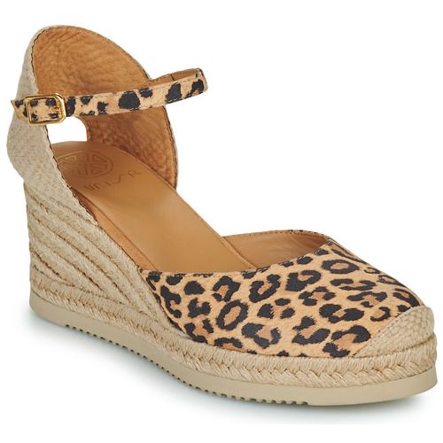 Espadrillas Donna Unisa CACERES Marrone: eleganti calzature estive con suola in juta, ideali per un look casual e chic. Perfette per ogni occasione, offrendo comfort e stile in ogni passo. Scarpe versatili da abbinare con abiti estivi o pantaloni leggeri.