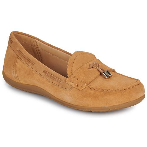 Mocassini Donna Geox D VEGA MOC, eleganti e comodi, perfetti per ogni occasione. Design moderno e materiali di alta qualità garantiscono comfort e stile. Acquista ora questi mocassini per un look sofisticato e alla moda.
